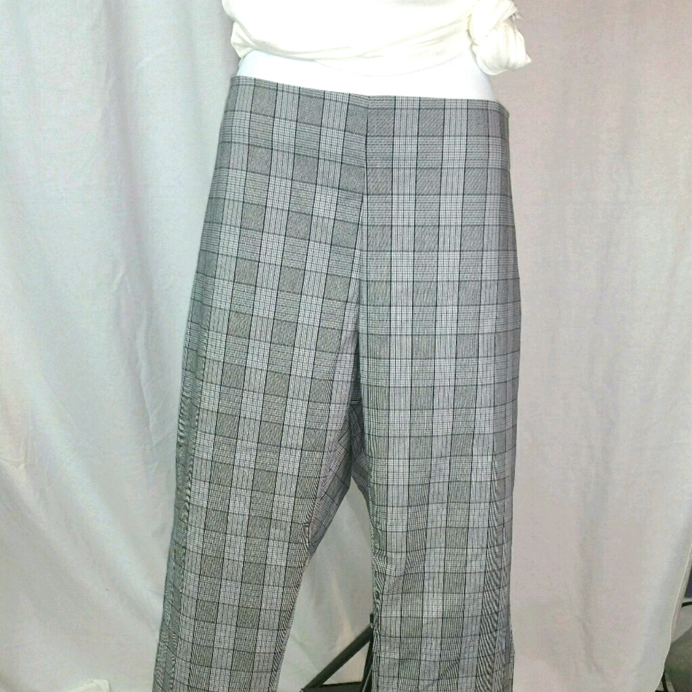 Plus. Plaid high rise skinny pants